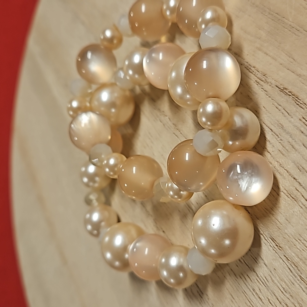 Pair of stretchy gemstone bracelets moonglow faux pearl blush pink acrylic beads - Picture 2 of 5